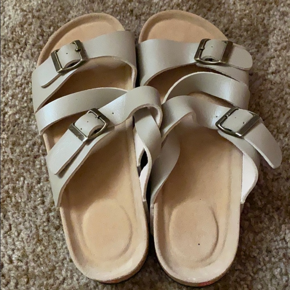 Sandals - Picture 3 of 3